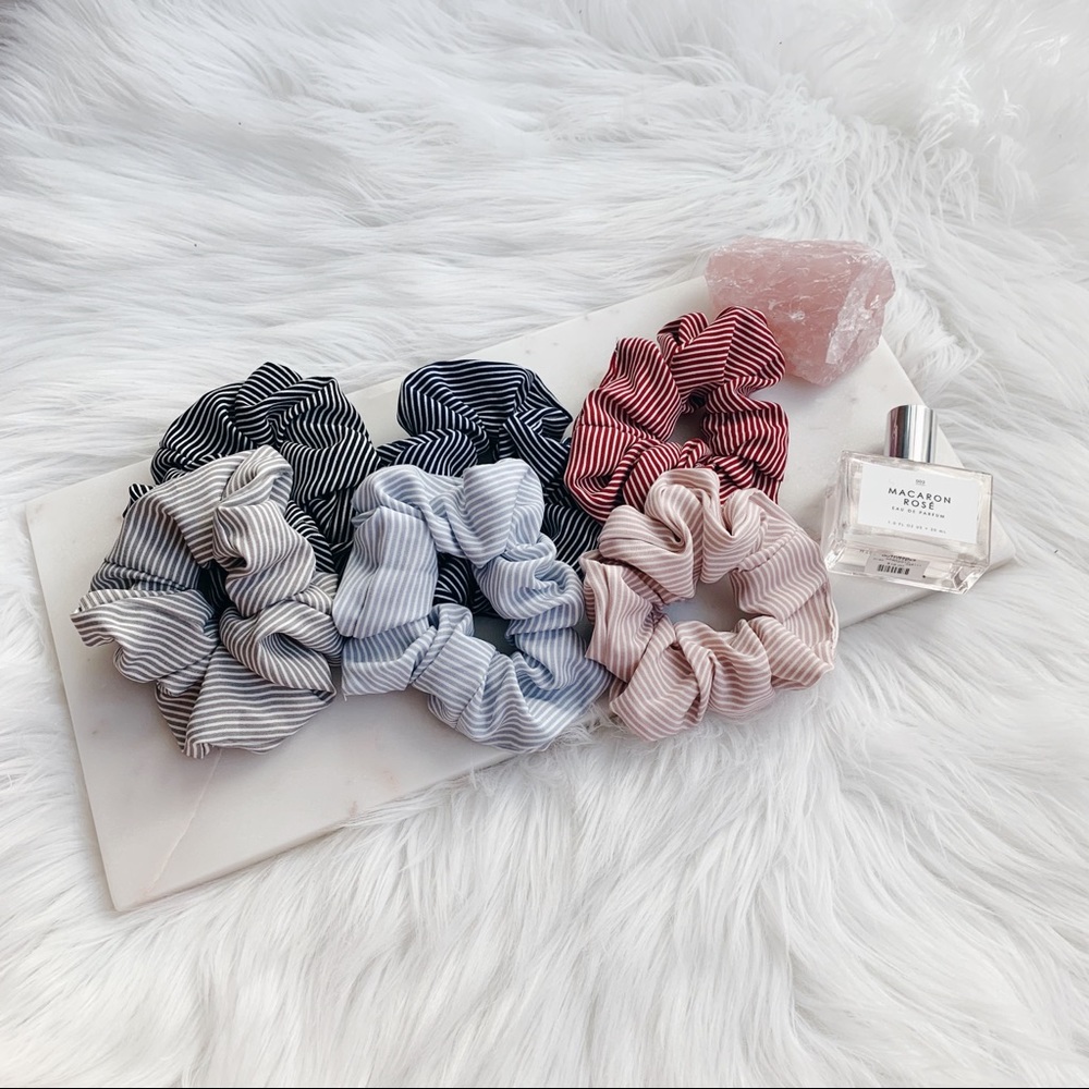 (5 🌟) 🆕 6 PACK Striped Scrunchies - Picture 2 of 8
